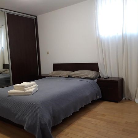 Papas Apartments Bucurestii Noi الغرفة الصورة
