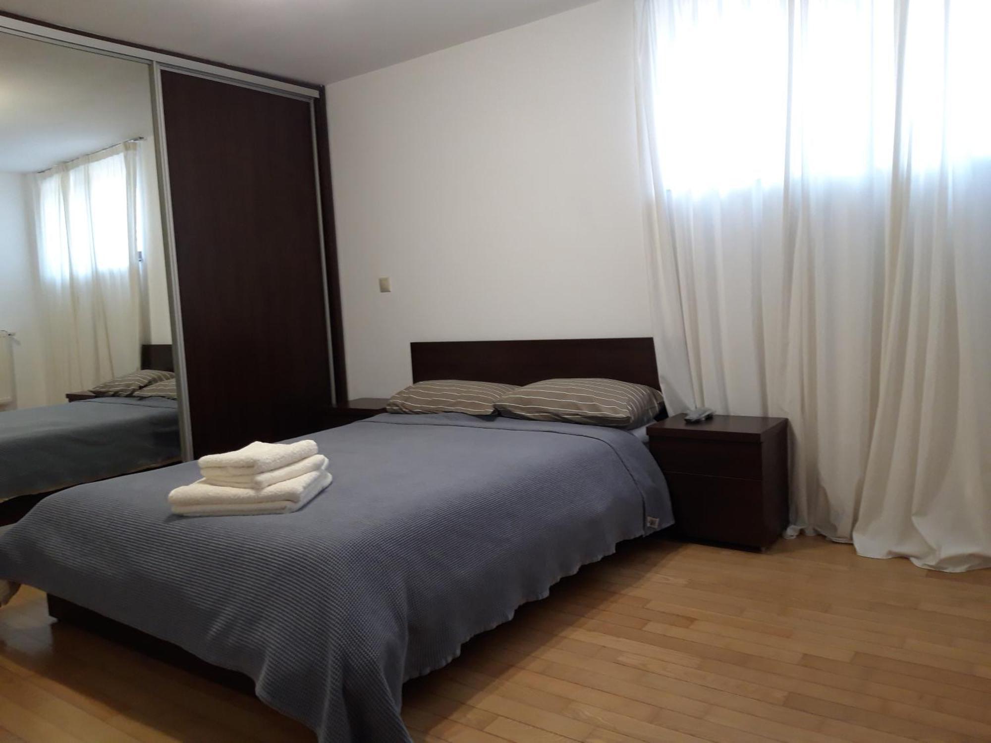 Papas Apartments Bucurestii Noi الغرفة الصورة